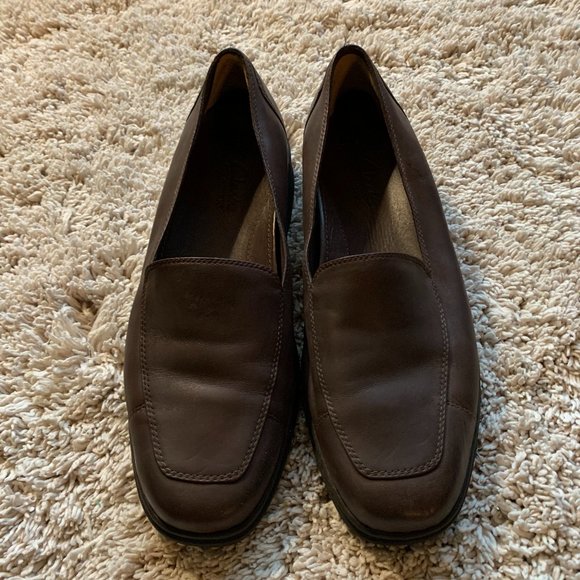 Clark\'s Dark Brown Leather Loafer Shoes - Size Women\'s 11M